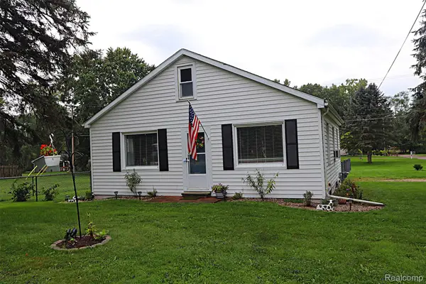 5018 E Grand River Road, Webberville, MI 48892