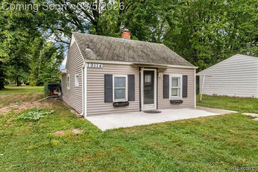 19114 Toepfer Drive, Eastpointe, MI 48021 - #2