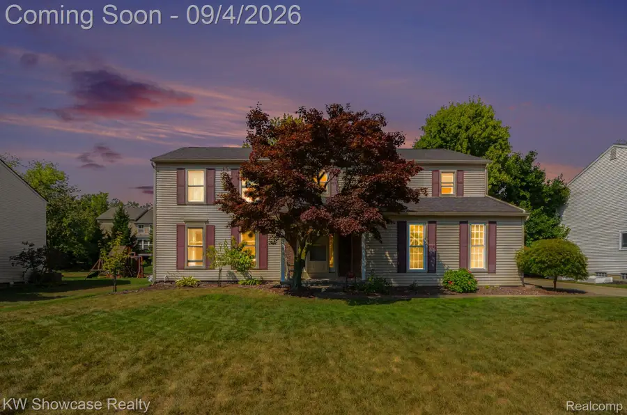 37921 W Meadowhills Drive, Northville, MI 48167 - #2