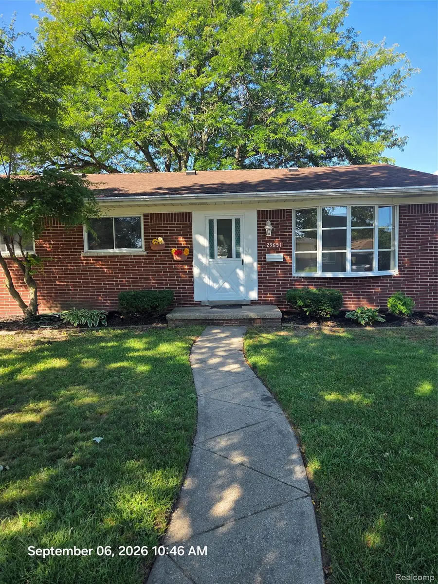 29651 Fairfield Drive, Warren, MI 48088 - #2