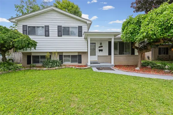 33828 Stonewood Drive, SterlingHeights, MI 48312