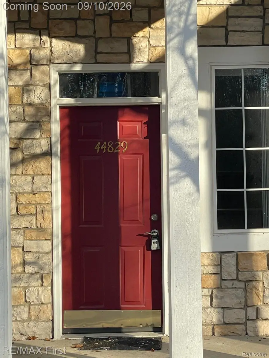 44829 Marigold Drive, Sterling Heights, MI 48314 - #3