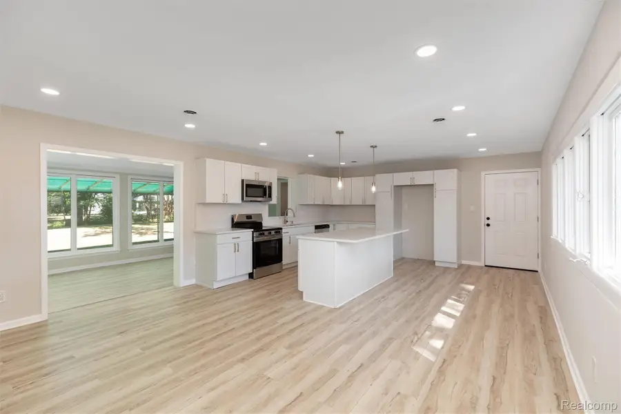 24735 Lathrup Boulevard, Southfield, MI 48075 - #3