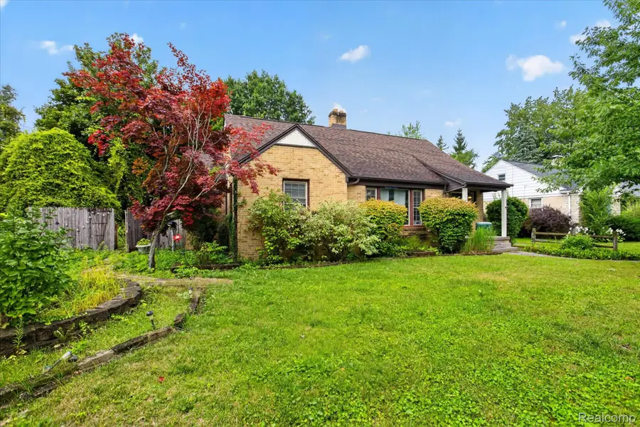 123 Graham Street, Saginaw, MI 48602 - #2
