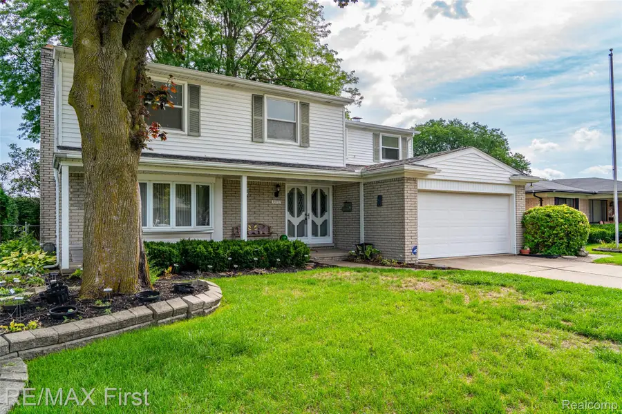30332 Ohmer Drive, Warren, MI 48092 - #3