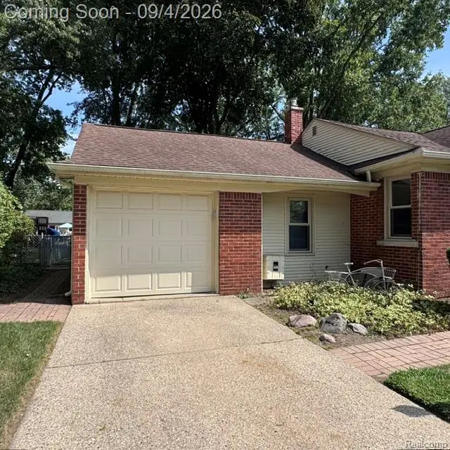 23136 Lilac Street, Farmington, MI 48336 - #2