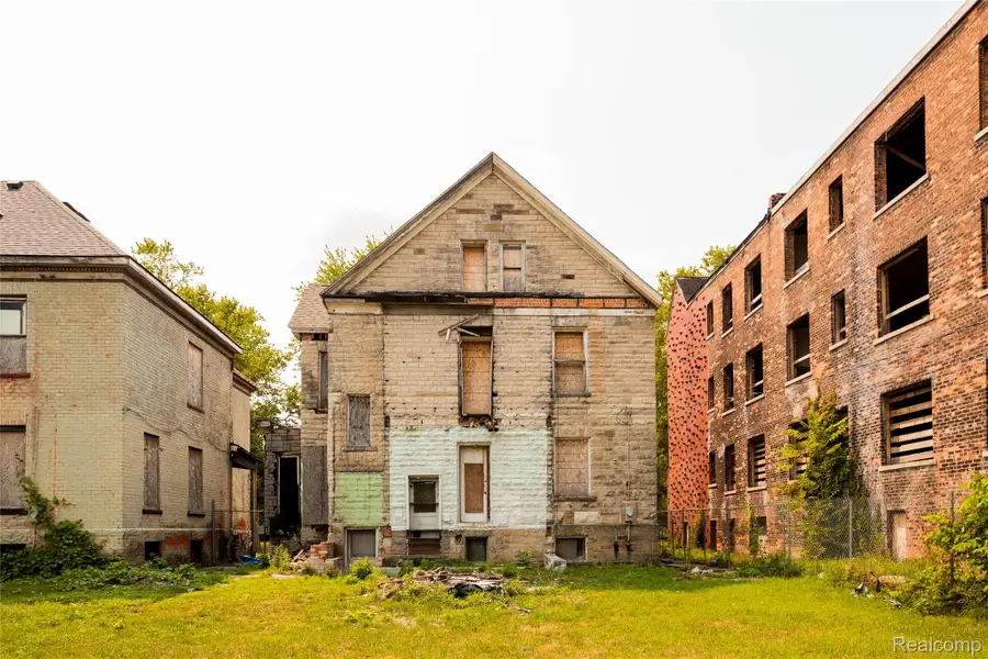 1582 Cadillac Boulevard, Detroit, MI 48214 - #3