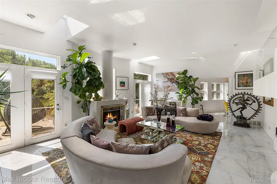 4845 Bryn Mawr Drive, Bloomfield, MI 48301 - #3