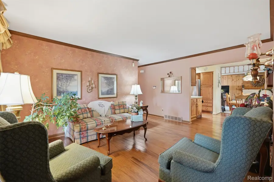 38168 N Jean Court, Westland, MI 48186 - #2