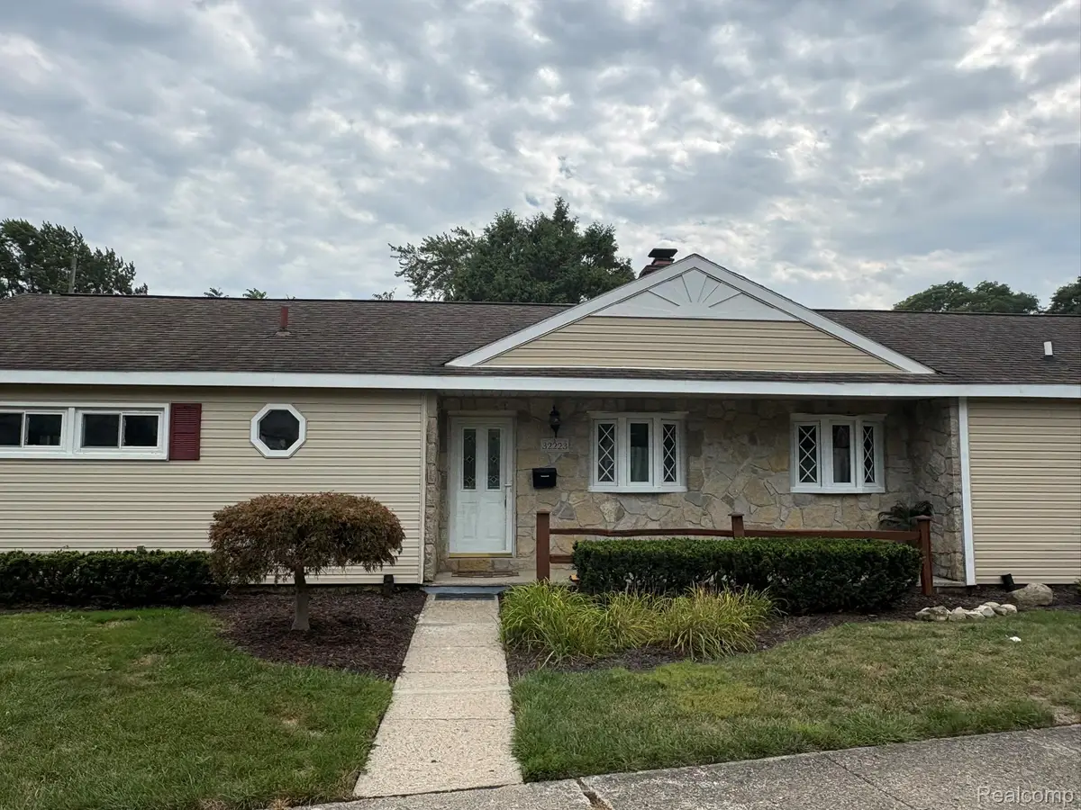 32223 Woodbrook Drive, Wayne, MI 48184 - #1