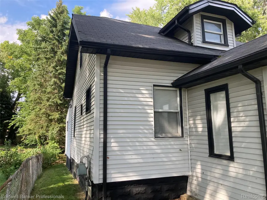 667 Northway Drive, Pontiac, MI 48342 - #2