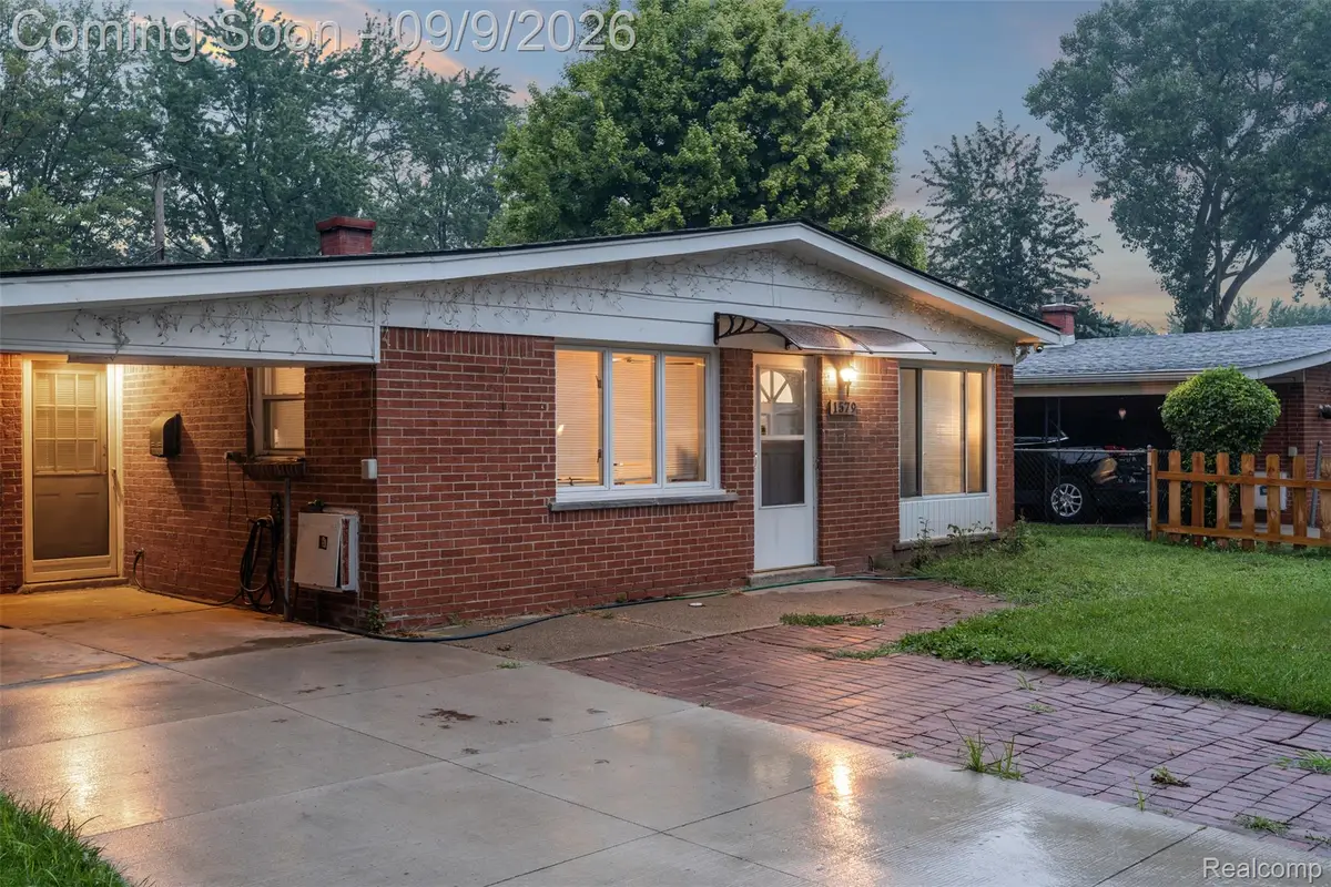 1579 Dulong Avenue, Madison Heights, MI 48071 - #1
