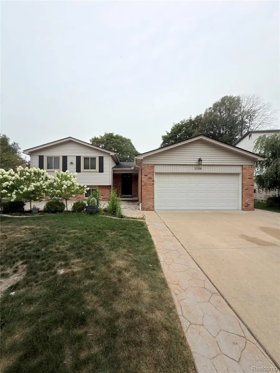 2108 Adrienne Drive, Troy, MI 48085 - #2
