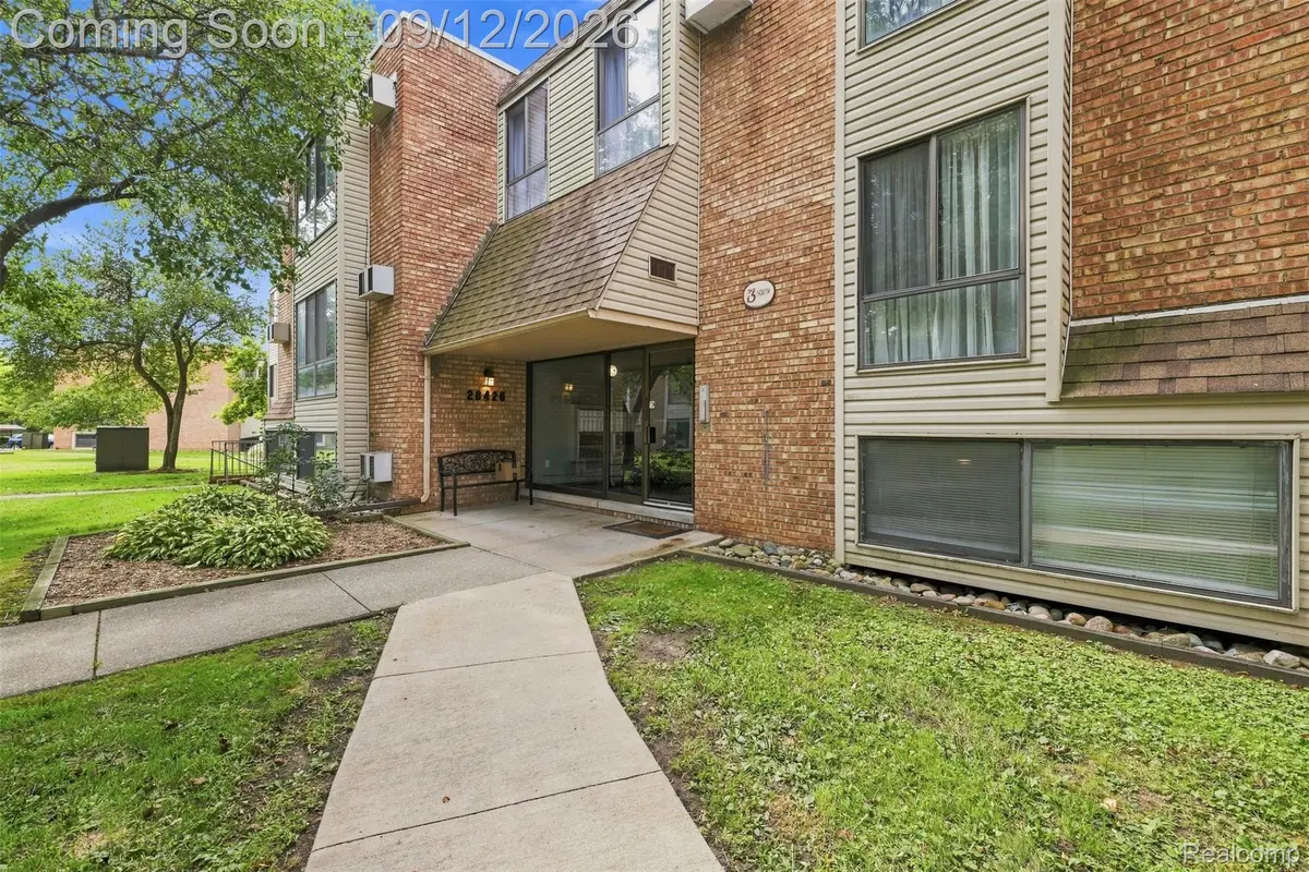 28426 W 8 Mile Road #A4, Farmington Hills, MI 48336 - #1