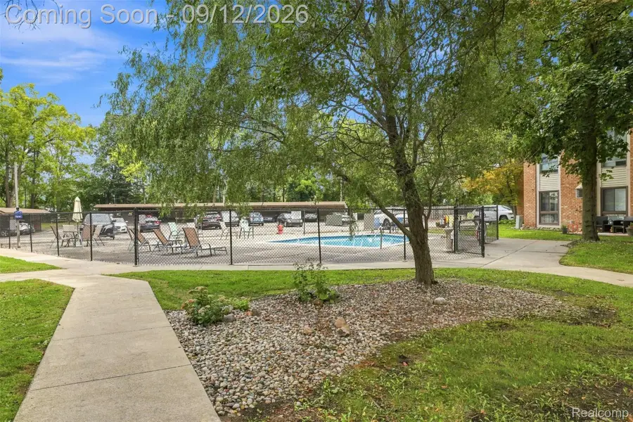28426 W 8 Mile Road #A4, Farmington Hills, MI 48336 - #2