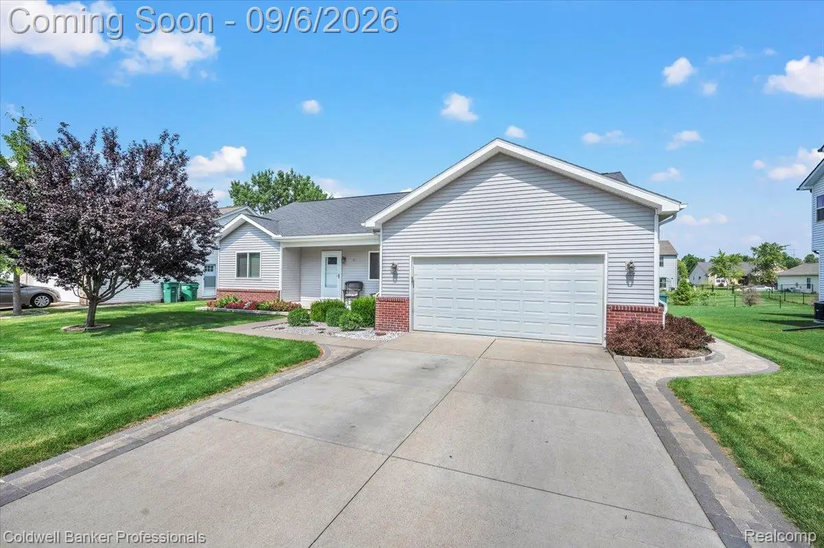 47 Old Carriage Lane, Lapeer, MI 48446 - #1