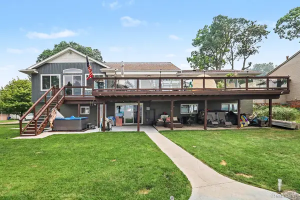 3233 Shawnee Lane, Waterford, MI 48329