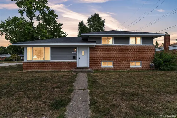 34340 Tomahawk Drive, Westland, MI 48185