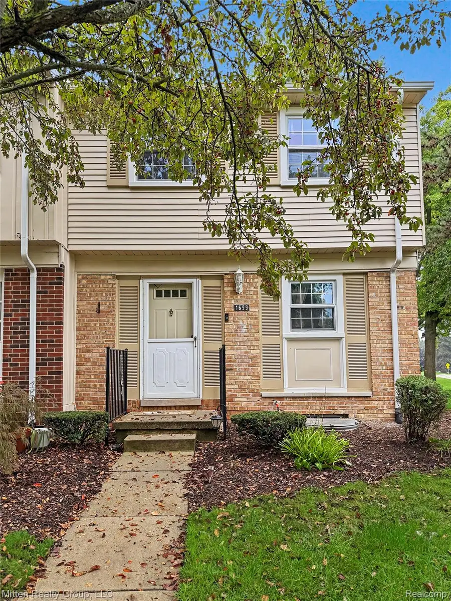 1699 Brentwood Drive, Troy, MI 48098 - #2