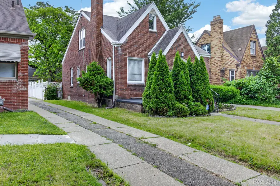 16590 Gilchrist Street, Detroit, MI 48235 - #2