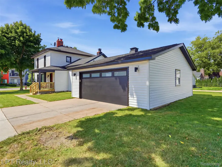 302 N 2nd Street, Brighton, MI 48116 - #3