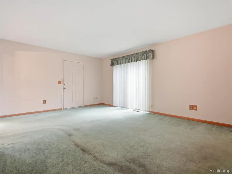 24763 Meadow Creek Drive, Harrison Township, MI 48045 - #3