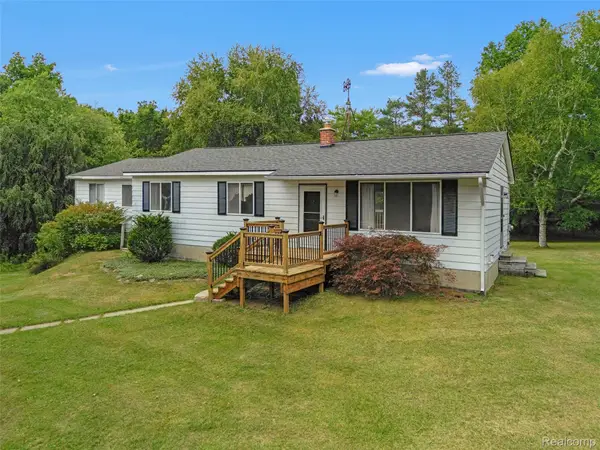 3250 Groveland Road, Ortonville, MI 48462