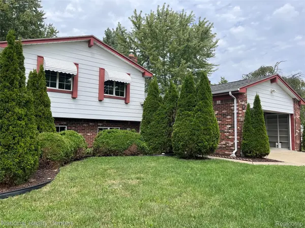 45162 Forest Trail Drive, Canton, MI 48187
