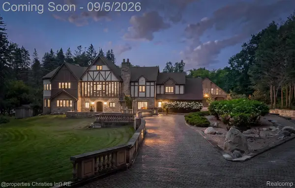 1540 Mill Race, RochesterHills, MI 48306