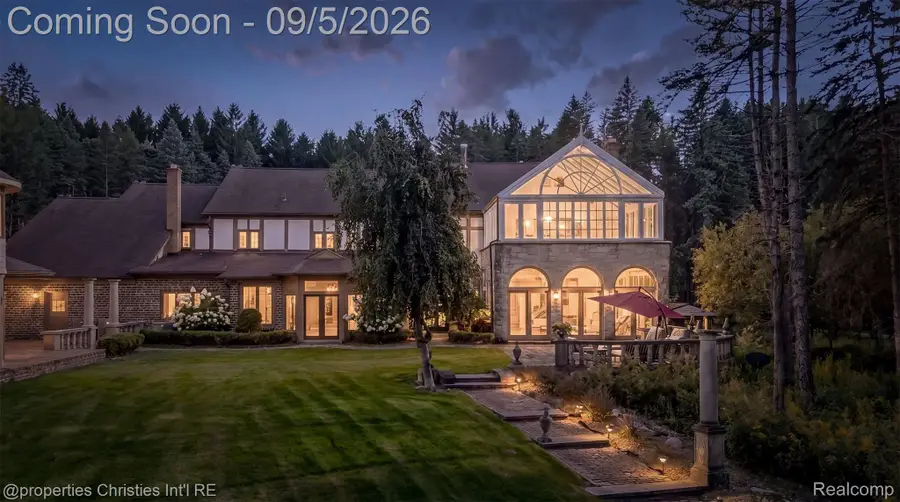 1540 Mill Race, Rochester Hills, MI 48306 - #2