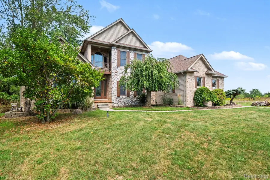 27800 Van Horn Road, New Boston, MI 48164 - #3