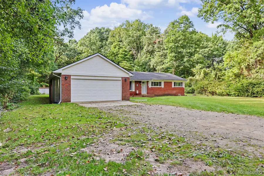 45223 Wear Road, Belleville, MI 48111 - #3
