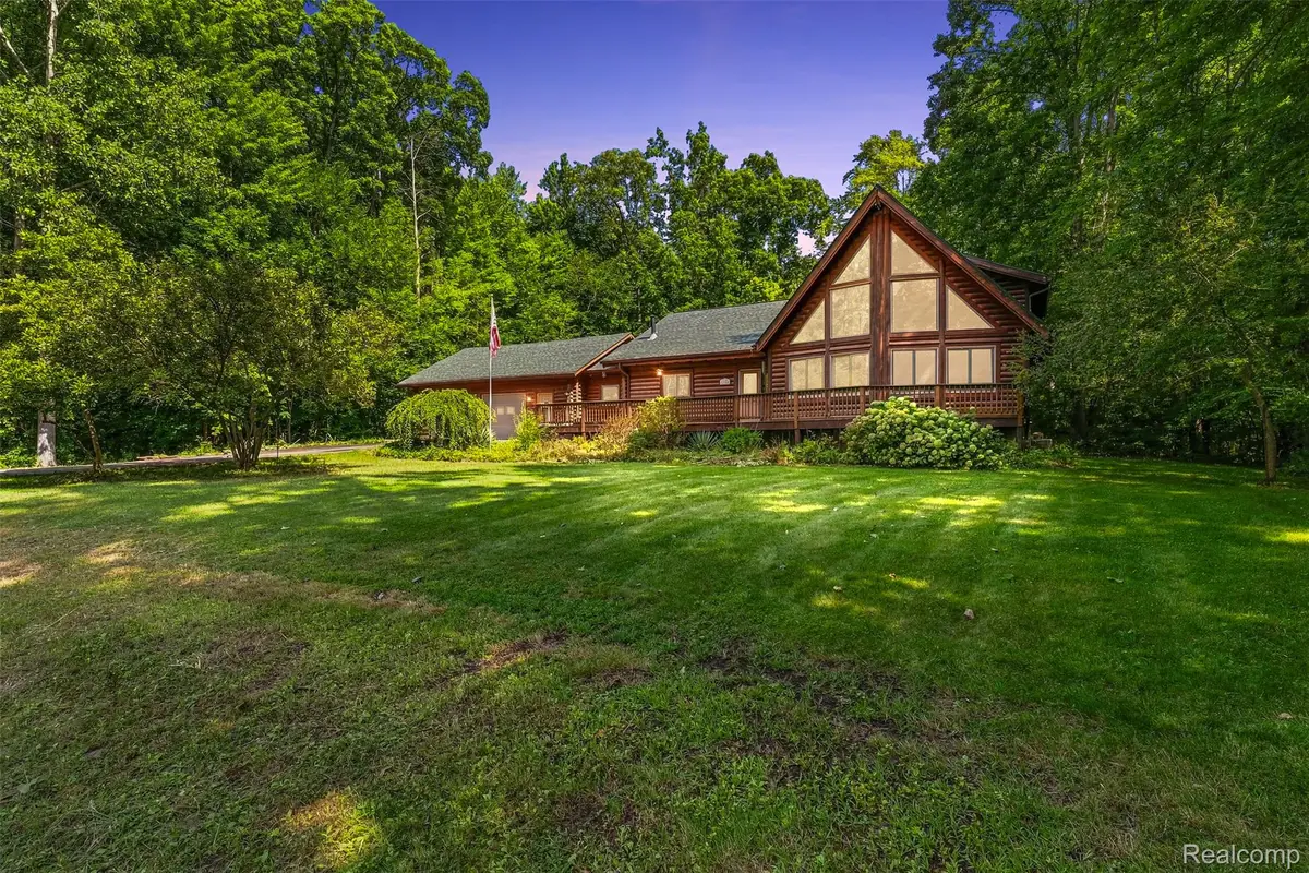 8340 Nichols Road, Flushing, MI 48433 - #1