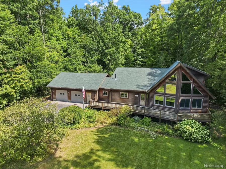 8340 Nichols Road, Flushing, MI 48433 - #2