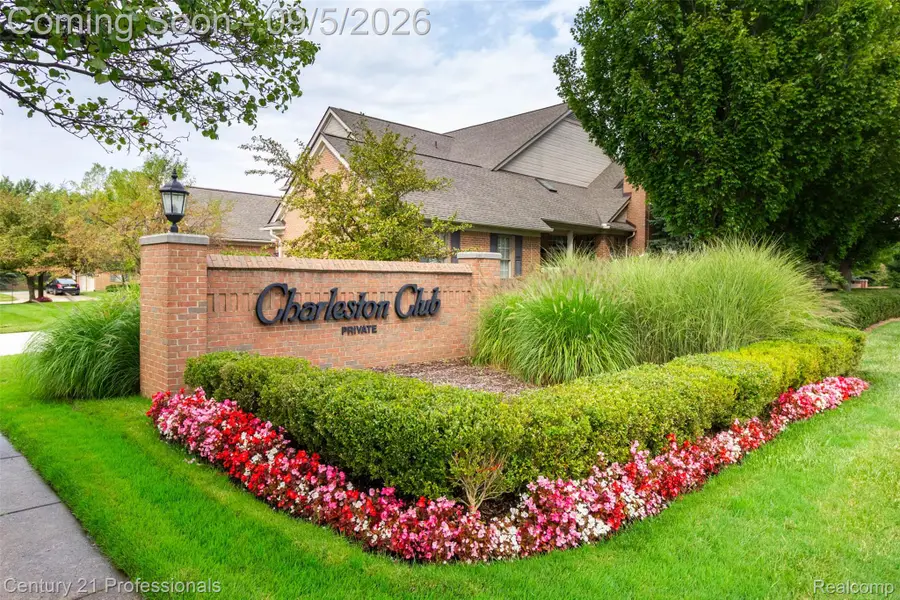 111 Charleston Drive, Troy, MI 48098 - #3
