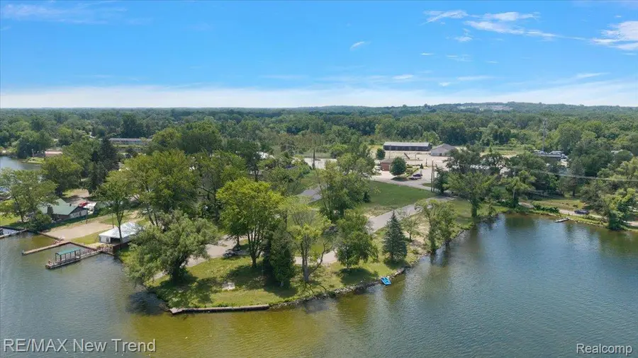 8300 Pontiac Lake Road, White Lake, MI 48386 - #3