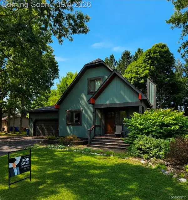 705 Estes Court, Waterford, MI 48327