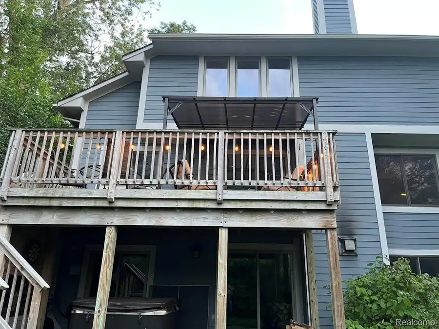 320 Charlevoix Street, Commerce Township, MI 48382 - #2