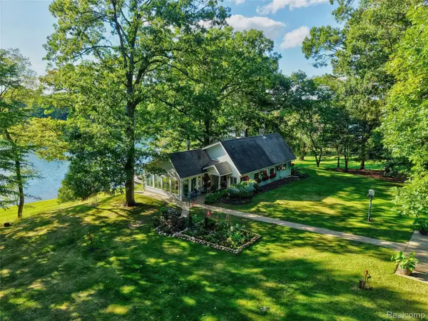 14004 E Laneden Drive, Holly, MI 48442