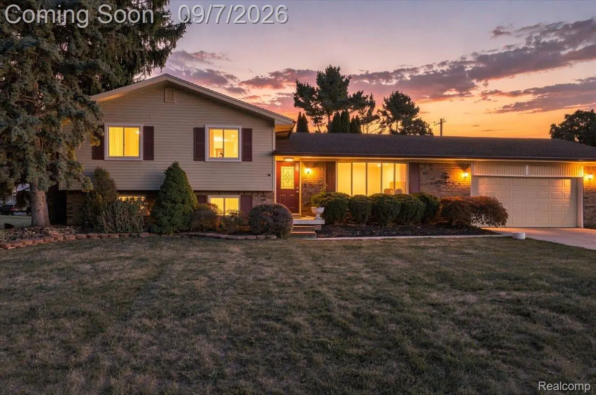 37582 Whitney Drive, Wayne, MI 48184 - #1
