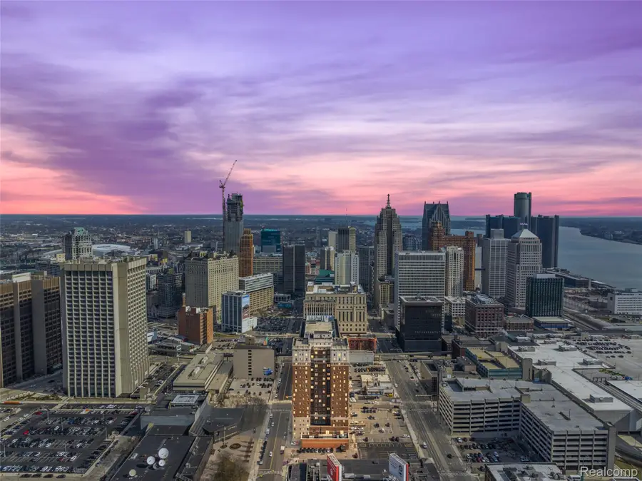 525 W Lafayette Boulevard #20C, Detroit, MI 48226 - #2