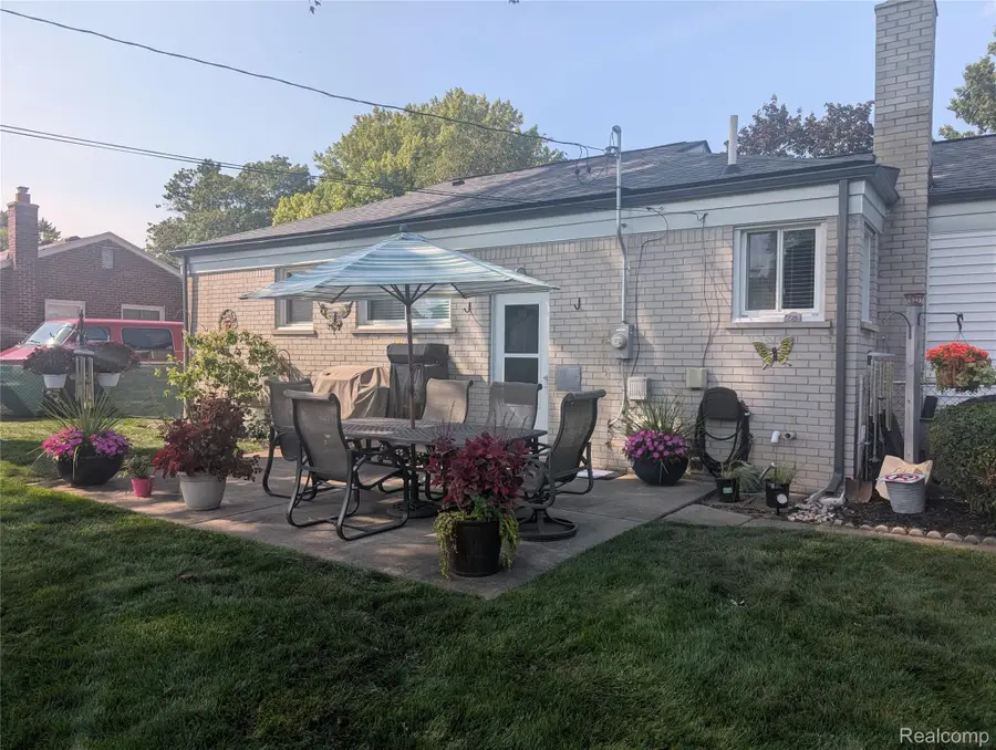 30721 Minton Street, Livonia, MI 48150 - #3