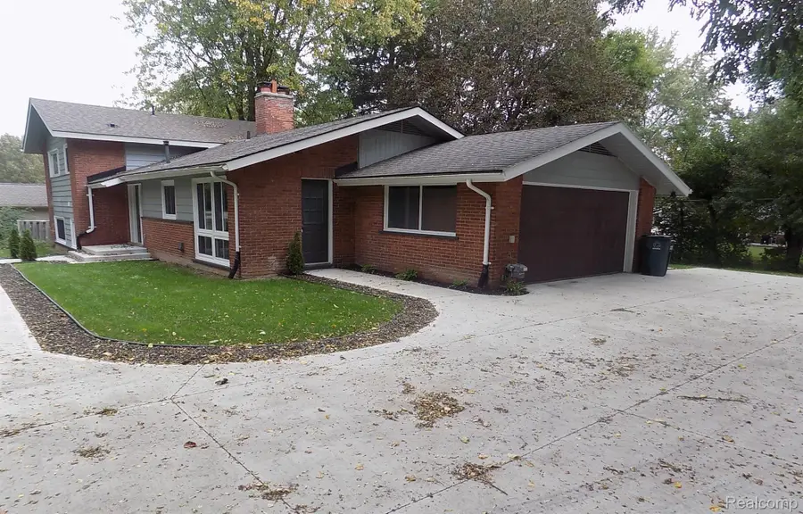 3350 Adams Road, Troy, MI 48084 - #2