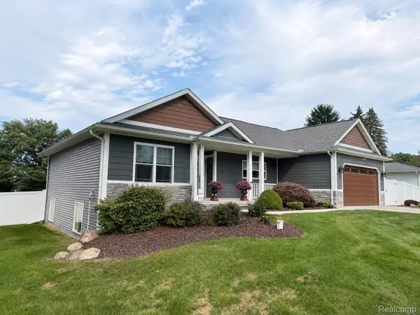 1112 Don Wayne Drive, Lapeer, MI 48446