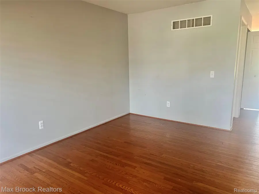 302 Summerfield Drive, Westland, MI 48185 - #2