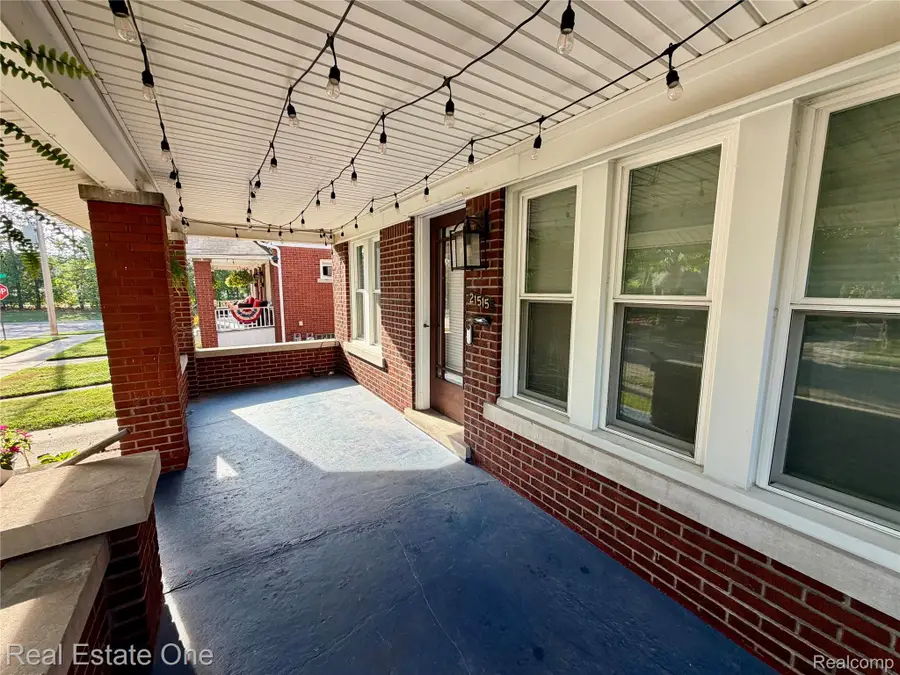 21515 Tenny Street, Dearborn, MI 48124 - #3