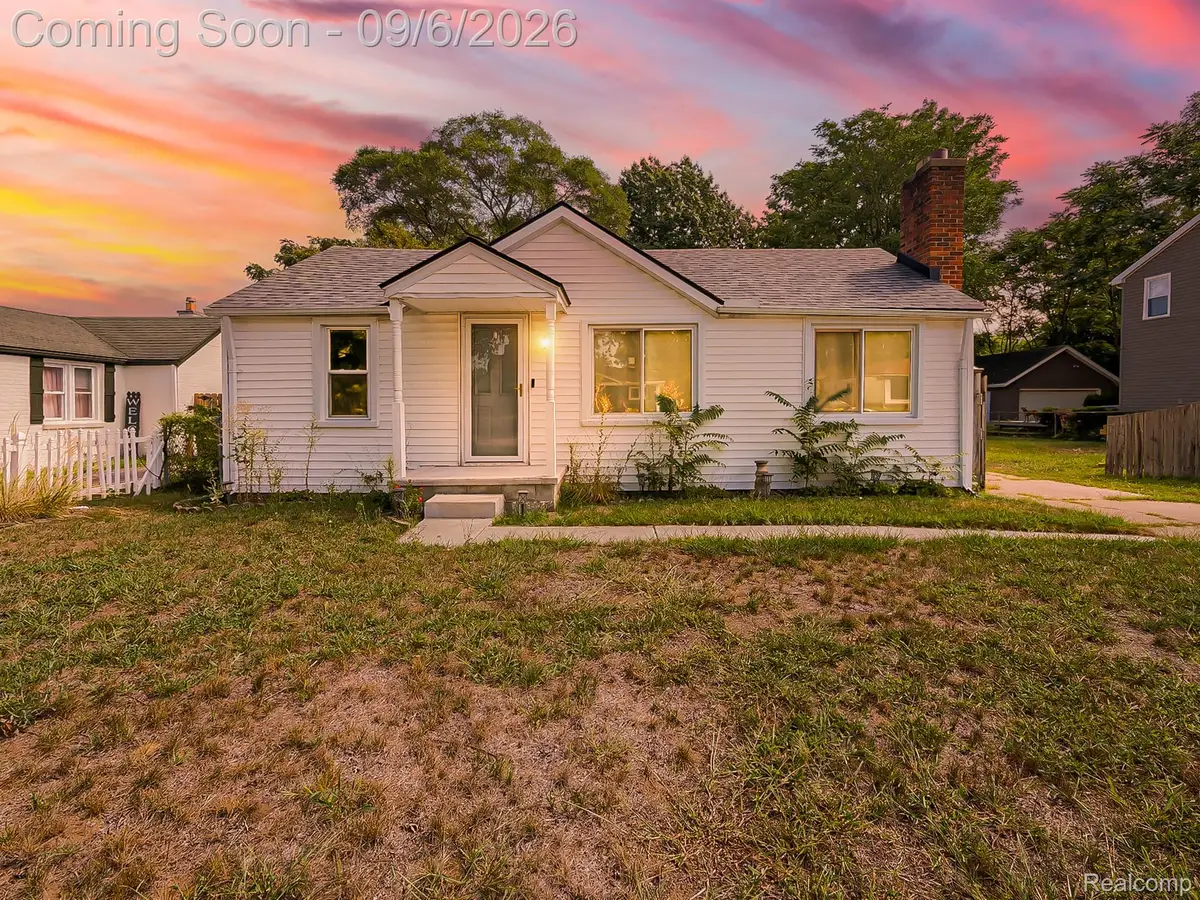 20380 Floral Street, Livonia, MI 48152 - #1
