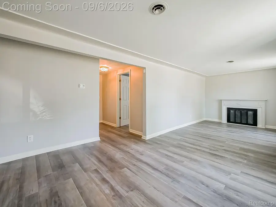 20380 Floral Street, Livonia, MI 48152 - #3
