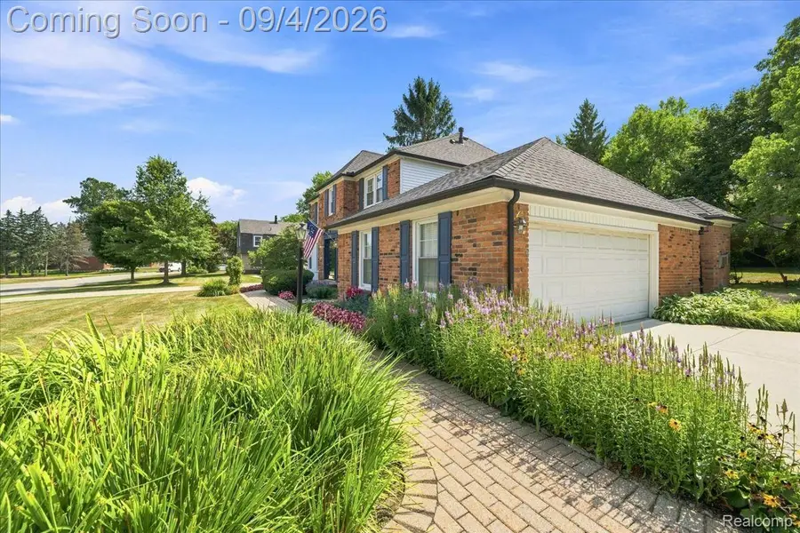 22555 Shadowglen Drive, Farmington Hills, MI 48335 - #3