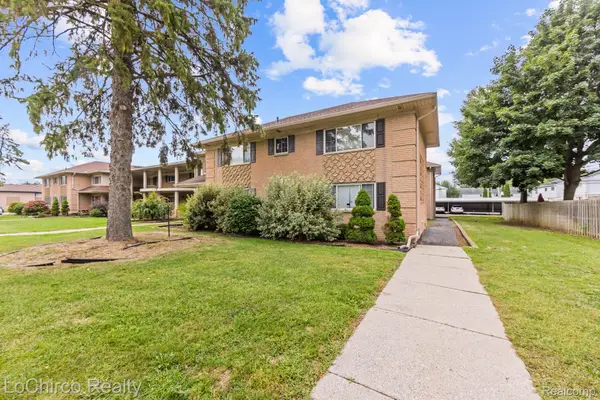 2377 Walton Boulevard #17, RochesterHills, MI 48309